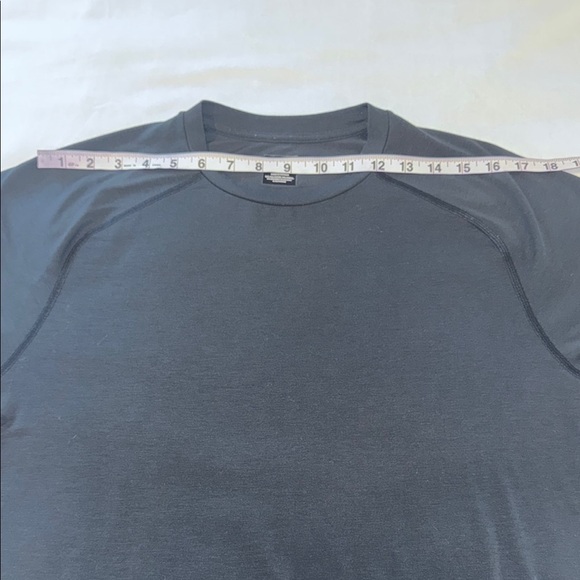 Banana Republic Black Short Sleeve Tee Modal Standard Fit Men's - Picture 4 of 8